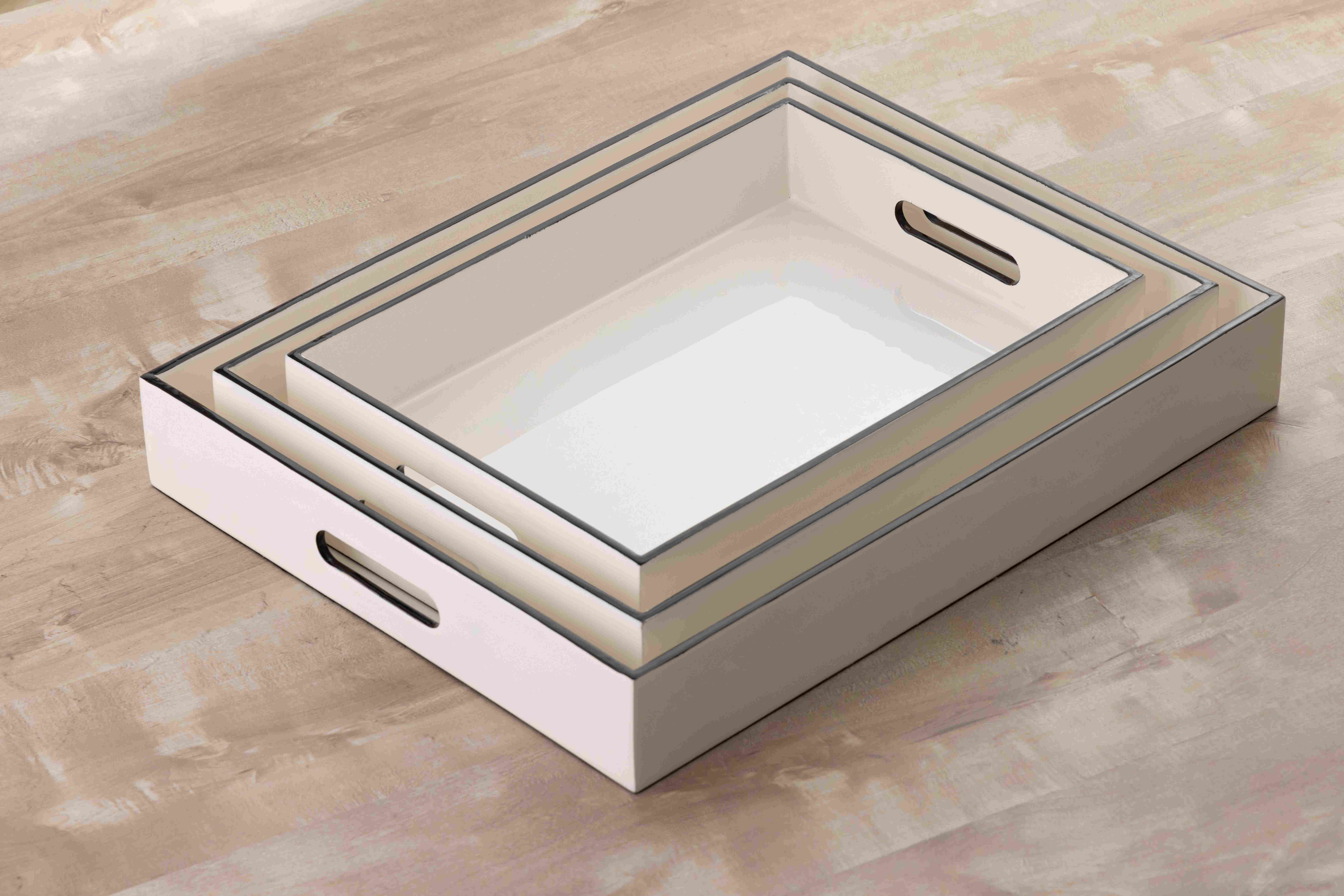 White Tray Set of 3 - Enamel Finish